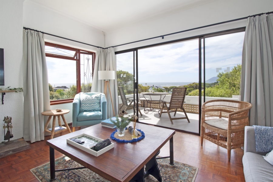 To Let 3 Bedroom Property for Rent in Kommetjie Western Cape